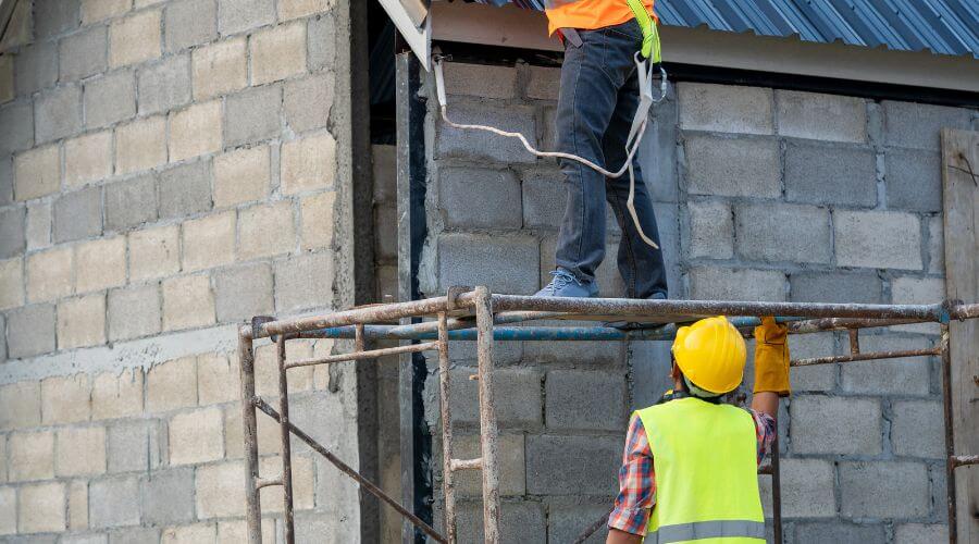 Professional New roof installation in Edenville, MI